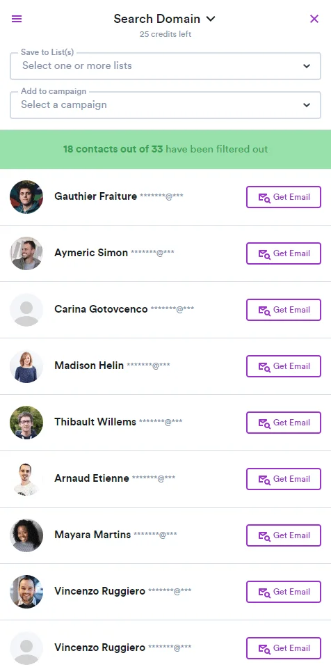 Liste de contacts avec des icônes d'utilisateur et boutons "Get Email". Contexte : interface de gestion de contacts. 18/33 contacts filtrés.