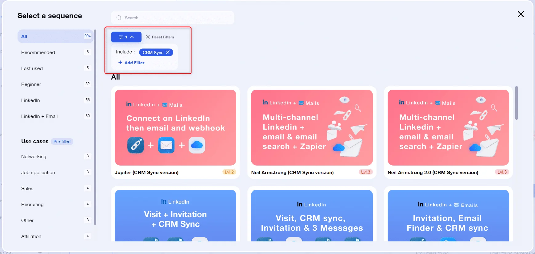 Page web présentant des options de séquences marketing avec des cartes colorées sur un fond blanc, incluant des filtres pour CRM et des exemples d'actions comme "Connect on LinkedIn", "Multi-channel Lead gen", etc.